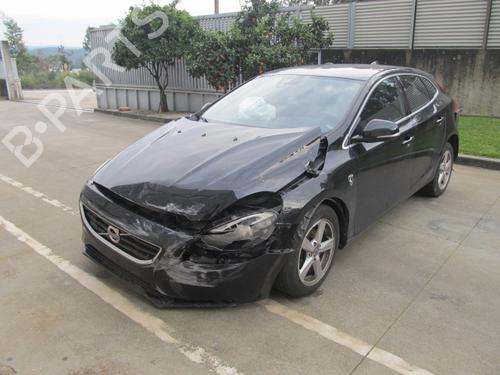 Used Parts VOLVO V40 Hatchback (525) D2 4503921