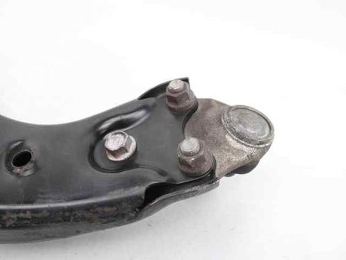 Right front suspension arm TOYOTA AURIS (_E18_) 1.8 Hybrid (ZWE186_, ZWE186R) | BP19225715M13 