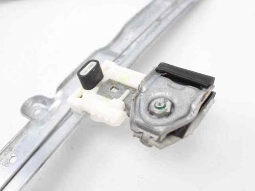 Elevalunas delantero izquierdo MITSUBISHI COLT VI (Z3_A, Z2_A) 1.1 (Z31A, Z32A) | BP30048199C22