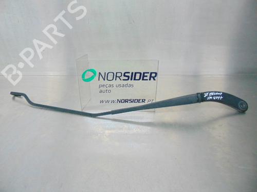 Used Front windshield wiper arm RENAULT MEGANE II Estate (KM0/1_) 1.5 dCi (KM0F, KM0T, KM2B) (82 hp) 19191189