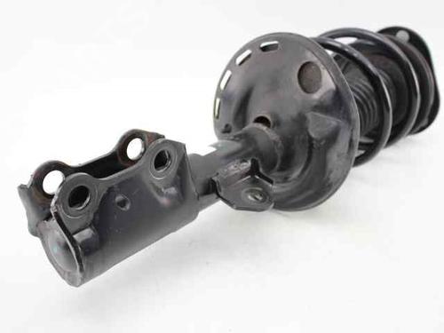 Right front shock absorber TOYOTA AURIS (_E18_) 1.8 Hybrid (ZWE186_, ZWE186R) | BP19242239M17 