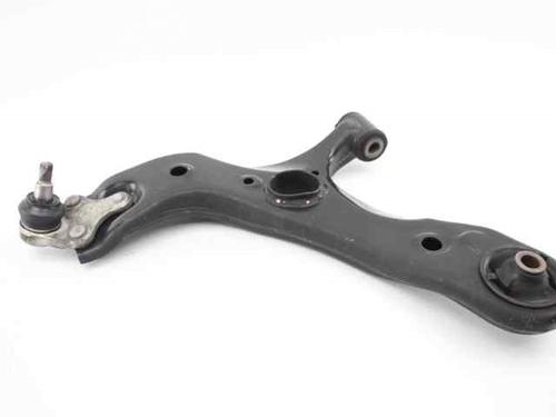 Used Left front suspension arm TOYOTA VERSO (_R2_) 1.6 (ZGR20_, ZGR20R) (132 hp) 19238090