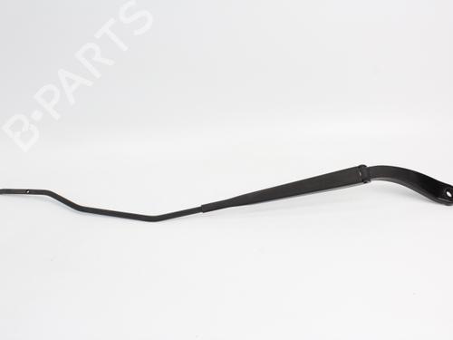 Used Front windshield wiper arm RENAULT MEGANE II Estate (KM0/1_) 1.5 dCi (KM1F) (86 hp) 19202667