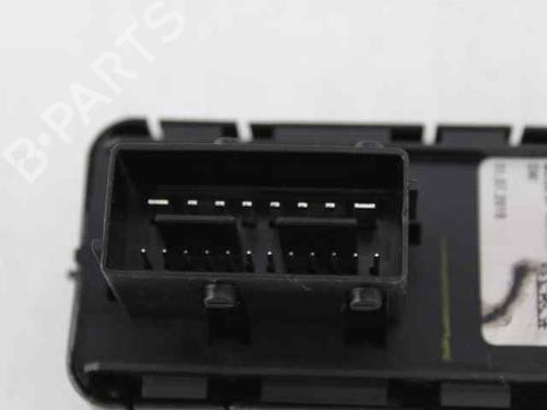 Left front window switch OPEL CROSSLAND X / CROSSLAND (P17, P2QO) 1.2 (75) | BP37597079I27 - Image 7