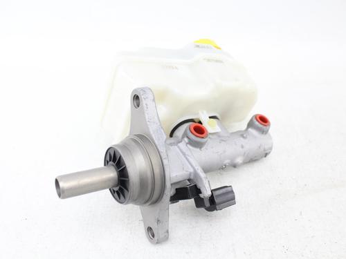 Used Brake master cylinder Brake master cylinder AUDI A1 Sportback (8XA, 8XF) 1.4 TFSI (140 hp) 39997477 39997477