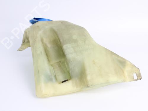 Used Windscreen washer tank VW POLO III (6N1) [1994-1999]  19202366