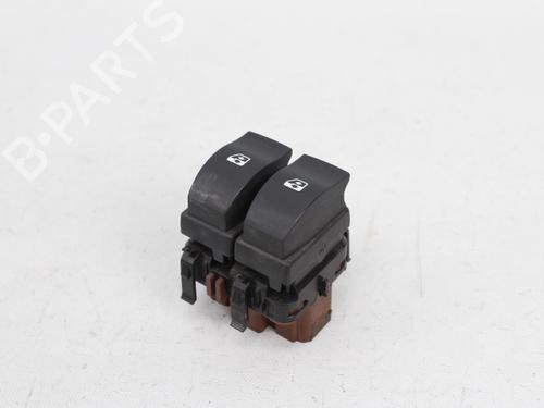 Used Switch RENAULT MEGANE II Estate (KM0/1_) 1.5 dCi (KM0F, KM0T, KM2B) (82 hp) 19206858