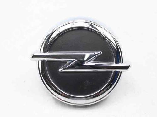 Used Tailgate handle OPEL CORSA E (X15) 1.3 CDTI (08, 68) (75 hp) 31936290