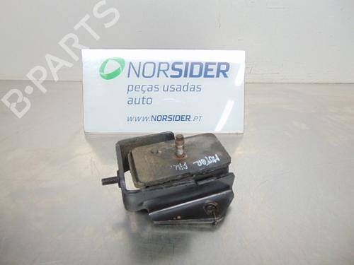 Used Engine mount MITSUBISHI PAJERO I (L04_G, L14_G) 2.5 TD (L044G, L049G) (95 hp) 19199650