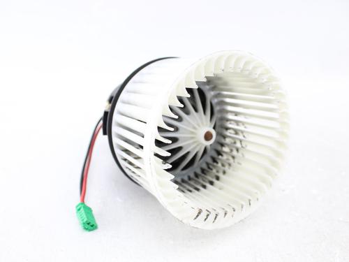 Used Heater blower motor Heater blower motor PEUGEOT 308 SW II (LC_, LJ_, LR_, LX_, L4_) 1.6 HDi / BlueHDi 115 (LCBHXM, LCBHXT) (115 hp) 39967196 39967196