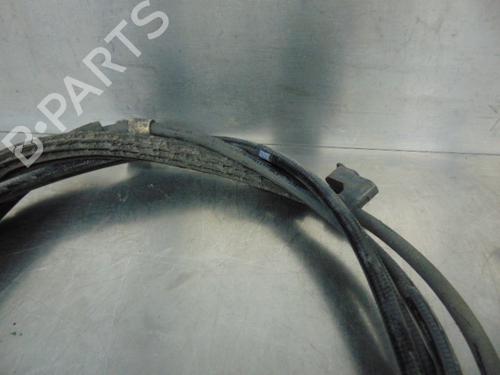 Handbrake cable VOLVO S40 II (544) 2.0 D | BP19197356C145 