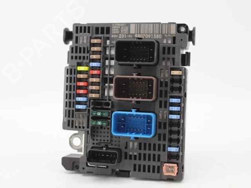 Used Fuse box PEUGEOT 308 SW II (LC_, LJ_, LR_, LX_, L4_) 1.6 HDi / BlueHDi 115 (LCBHXM, LCBHXT) (115 hp) 29644909