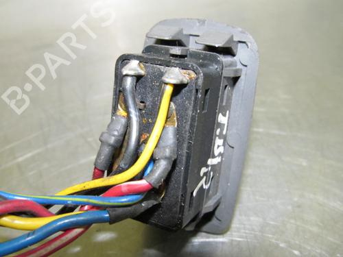 Right rear window switch KIA SPORTAGE SUV (K00) 2.0 i 4WD | BP19184584I28 