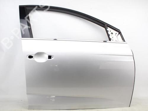 right-front-door-renault-megane-iv-hatchback-b9amn_-2015-39542719 main image