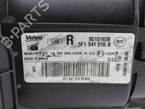 Right headlight SEAT LEON (5F1) 1.4 TSI | BP29902449C29