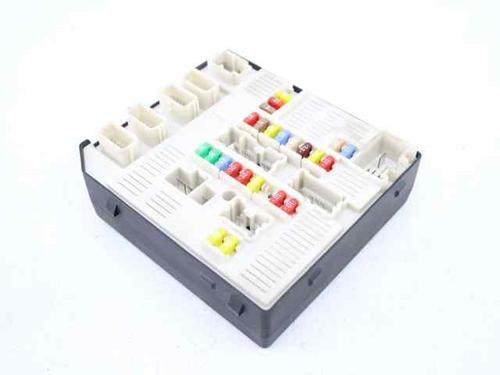 Used Fuse box RENAULT MEGANE III Hatchback (BZ0/1_, B3_) 1.5 dCi (106 hp) 19234139