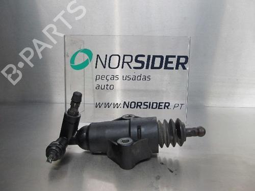Used Clutch slave cylinder VW GOLF IV (1J1) 1.4 16V (75 hp) 19190164