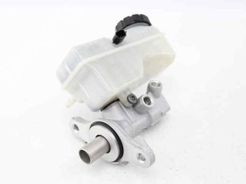 Used Brake master cylinder RENAULT CLIO IV (BH_) 1.5 dCi 75 (75 hp) 25755367