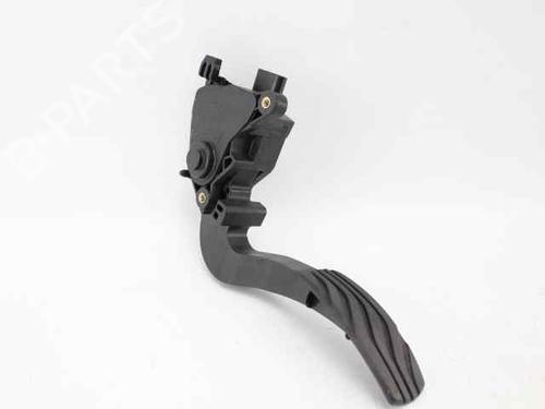 pedal-renault-megane-iv-grandtour-k9amn_-2016-34333938 main image