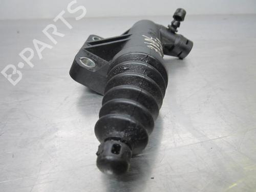 Clutch slave cylinder FIAT GRANDE PUNTO (199_)  | BP19187863M113 