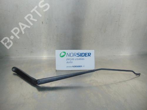 Used Front windshield wiper arm FORD FUSION (JU_) 1.4 TDCi (68 hp) 19199336