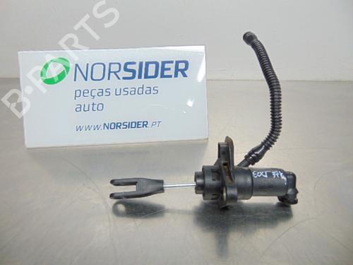 Used Clutch pedal MITSUBISHI COLT VI (Z3_A, Z2_A) 1.1 (Z31A, Z32A) (75 hp) 19195021