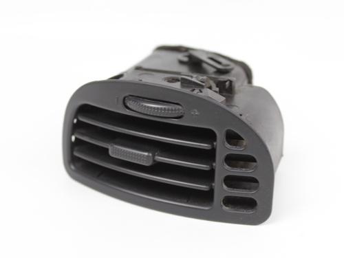Used Air vent CITROËN SAXO (S0, S1) 1.5 D (57 hp) 19210076