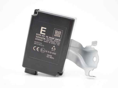 Used Electronic module TOYOTA YARIS (_P13_) 1.5 Hybrid (NHP130_, NHP130) (101 hp) 19226640