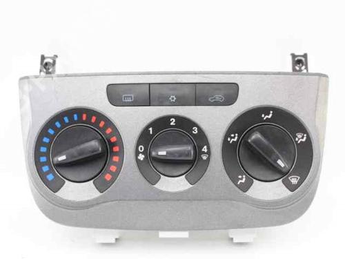 Used Climate control FIAT GRANDE PUNTO (199_) 1.3 D Multijet (75 hp) 31962792
