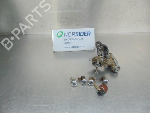 Used Ignition barrel MITSUBISHI PAJERO I (L04_G, L14_G) 2.5 TD (L044G, L049G) (95 hp) 19199638