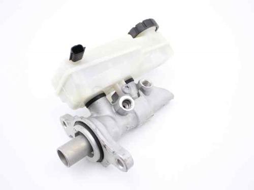 Used Brake master cylinder RENAULT MEGANE III Grandtour (KZ0/1) 1.5 dCi (KZ09, KZ0D, KZ1G, KZ29, KZ14, KZ1W, KZ10, KZ1F,... (110 hp) 19235872