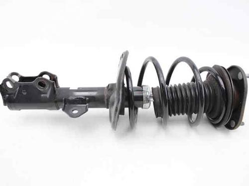 Right front shock absorber TOYOTA AURIS (_E18_) 1.8 Hybrid (ZWE186_, ZWE186R) | BP19242239M17 