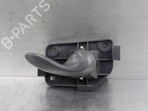 Poignée intérieure avant droite FIAT PUNTO (188_) 1.3 JTD 16V (70 hp) 19202196