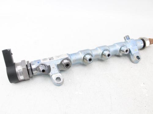 Used Injection rail Injection rail AUDI A4 B8 (8K2) S4 quattro (333 hp) 40163203 40163203