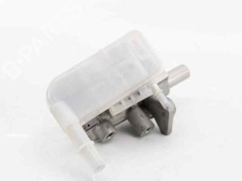 Used Brake master cylinder FORD FIESTA VI (CB1, CCN) 1.4 TDCi (70 hp) 19216646