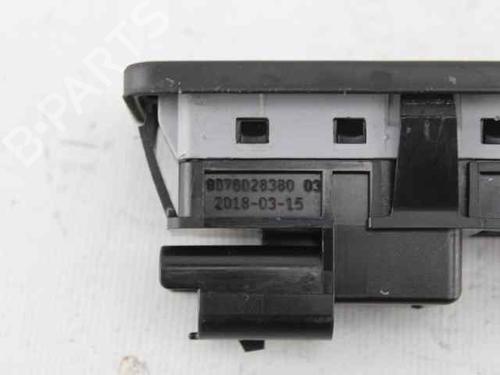 Tailgate handle CITROËN C3 III (SX) 1.2 VTi 82 | BP38182476C132 - Image 6