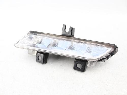 Used Left daytime light Left daytime light 39542740 39542740