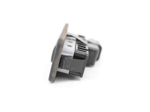 Tailgate handle PEUGEOT 208 I (CA_, CC_) 1.2 PureTech 82 | BP19229186C132 