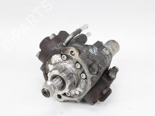 Used Vacuum pump MAZDA 6 Station Wagon (GY) 2.0 DI (GY19) (136 hp) 19204896