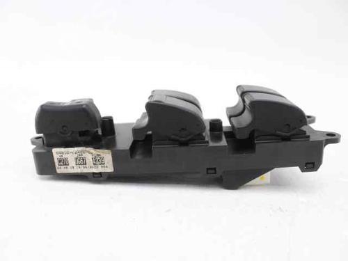 Left front window switch TOYOTA COROLLA Saloon (_E12_) 1.4 D-4D (NDE120_, NDE120R) | BP35889374I27 - Image 3