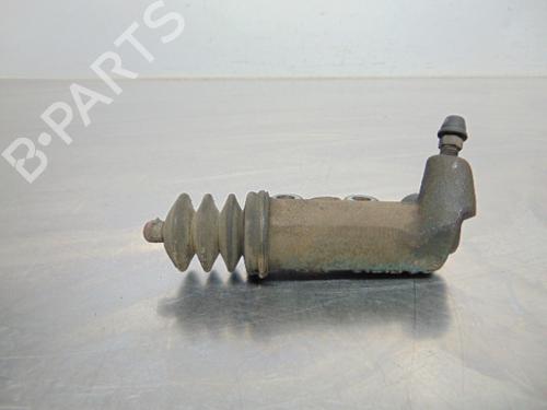 Clutch slave cylinder TOYOTA YARIS (_P1_) 1.0 (SCP10_, SCP10R) | BP19199381M113 