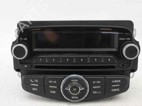Used Radio Radio 38077873 38077873