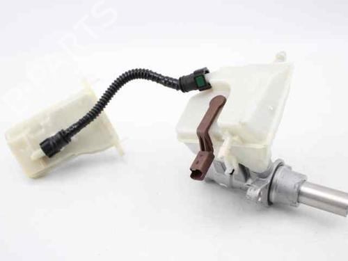 Used Brake master cylinder PEUGEOT 308 SW II (LC_, LJ_, LR_, LX_, L4_) 2.0 BlueHDi 150 (150 hp) 19242431