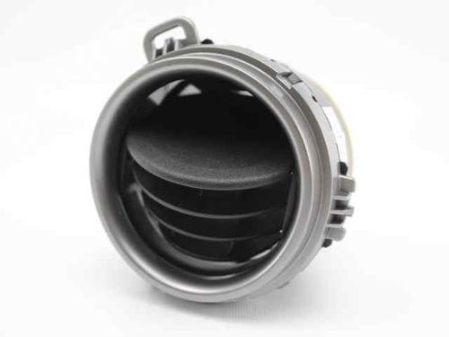 Used Air vent TOYOTA YARIS (_P13_) 1.3 (NSP130_, NSP130) (99 hp) 19221566