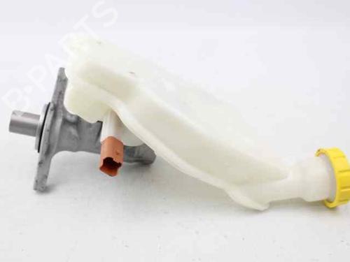 Brake master cylinder PEUGEOT 208 I (CA_, CC_) 1.2 VTI 82 | BP26137357M77