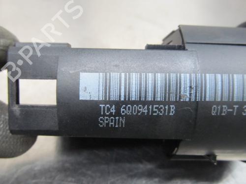 Headlight switch VW POLO (9N_, 9A_) 1.9 SDI | BP19197532I24 