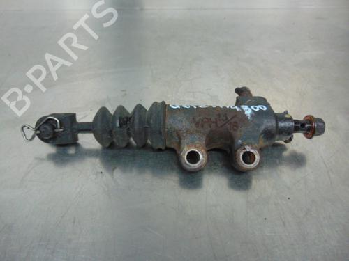 Clutch slave cylinder HYUNDAI GETZ (TB) 1.1 | BP19194264M113 