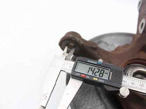 Venstre Styrespindel Lejehus MITSUBISHI COLT VI (Z3_A, Z2_A) 1.1 (Z31A, Z32A) | BP30048214M25 