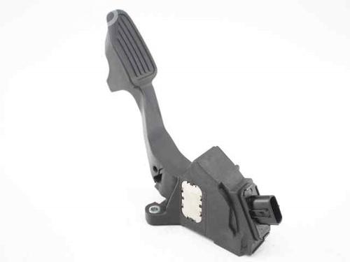 Used Pedal TOYOTA YARIS (_P13_) 1.3 (NSP130_, NSP130) (99 hp) 19238864