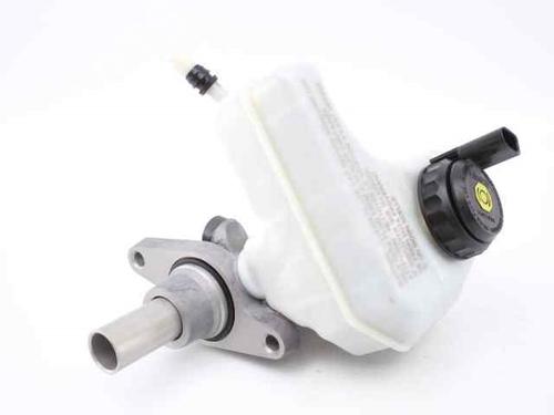Used Brake master cylinder VW PASSAT B6 (3C2) 1.6 TDI (105 hp) 21200424